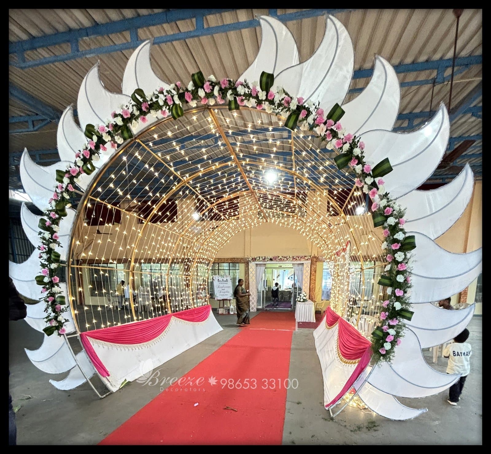 Elegant Wedding Decorations by Breeze Decorators at C M Kalyana Mandapam, Avarampalayam, Coimbatore - Original Full Size Photo 7